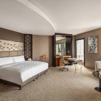 Horizon Premier Room with Lounge Access