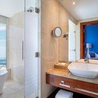 Club Twin Room