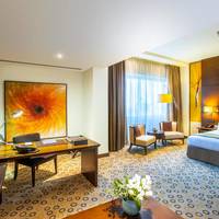 Junior Suite - 20% off Food, Beverage & SPA. Access to Sauna & Steam Room  