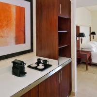 Staycation Offer, King Room, Early Check-in (1 pm) Late Check-out (3 pm)
