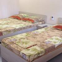 Трехместный