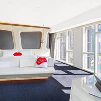 King Mega Suite