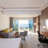 Executive King Room with Sea View - Smoking