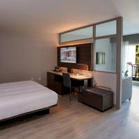 King Cabana Lanai with Pool Access