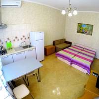 Studio with Kitchen