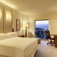 CLUB, Club lounge access, Guest room, 1 King, City view