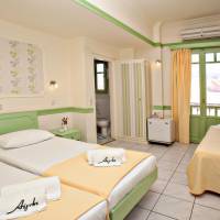 Triple Room with balcony and side Sea View