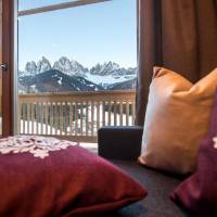 Apartment with Mountain View