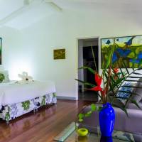 Deluxe King Suite