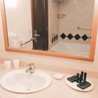 Melia Queen Room