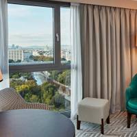 King Guest Room Panoramic View