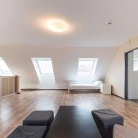 8-Bed Mixed Dormitory Room