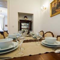 Three-Bedroom Apartment - Kurrentgasse 10, 1010 Vienna