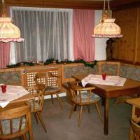 Chalet (6 - 7 Adults)