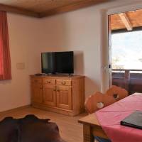 One-Bedroom Apartment and Balcony and Bath Tub