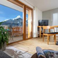 One-Bedroom Apartment with Balcony