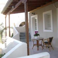 One-Bedroom Apartment with Garden View