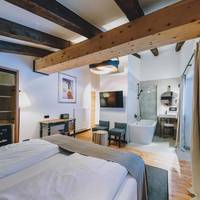 Deluxe Double Room with Bath