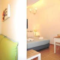 Triple Room with Sofa Bed and Side Sea View