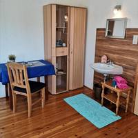 Single Room with Shared Bathroom