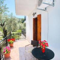 Studio with Garden View