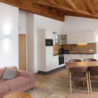 Four Bedroom Apartment with Terrace or Garden