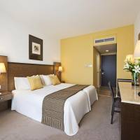 Deluxe Room with Inland View