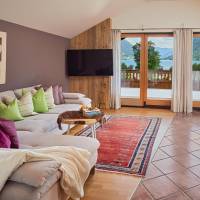 Apartment with Lake View