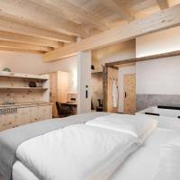 Suite with Mountain View