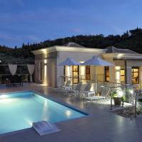 Superior Four-Bedroom Villa - Beach Front