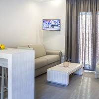 Suite with Garden View