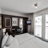 Suite with Mountain View