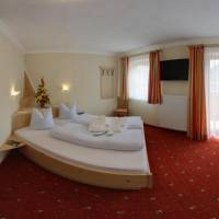 Comfort Double Room with Glacier View