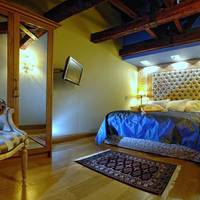 Deluxe Suite with City View