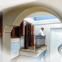 Comfort Suite with Atrium View 