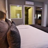 Rise Suite with Spa Bath