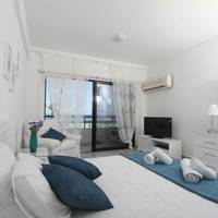 Studio with Sea View