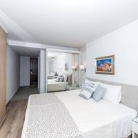 Deluxe Suite with Sea View