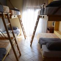 Bed in 6-Bed Mixed Dormitory Room