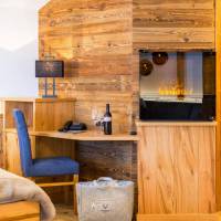 Design Suite with Balcony and Mountain View
