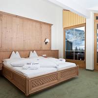 Suite with Sauna