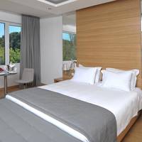 Honeymoon Suite