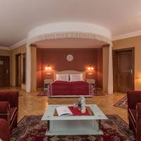 Suite with Mountain View