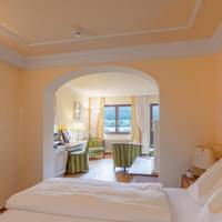 Double Room with Balcony and Lake View