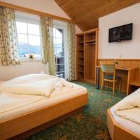 Apartment (4-5 Adults)