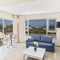 Deluxe Suite with Sea View