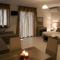 One-Bedroom Queen Suite - Disability Access