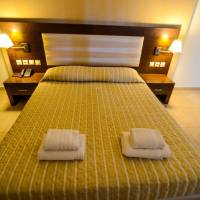 Double or Twin Room with Sea View
