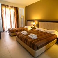 Triple Room with Mountain View