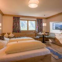 Apartment with Lake View